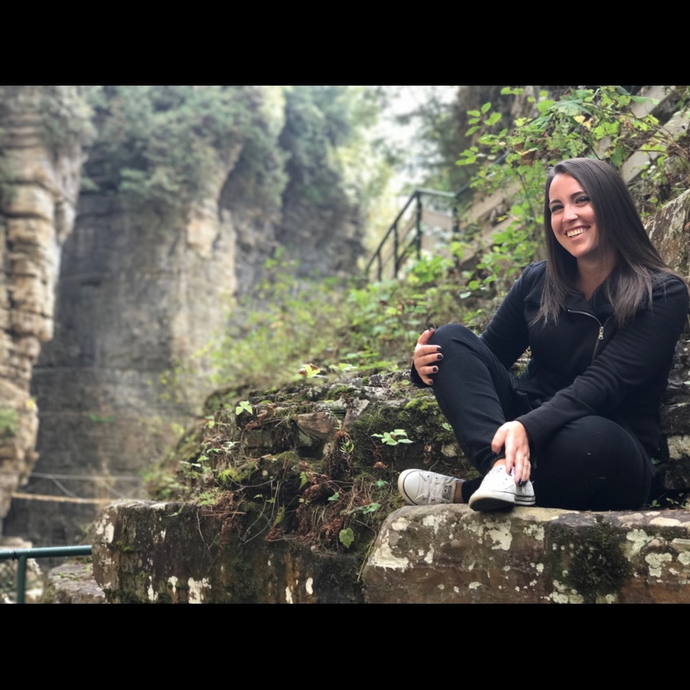 Meet your Posher, Hillary